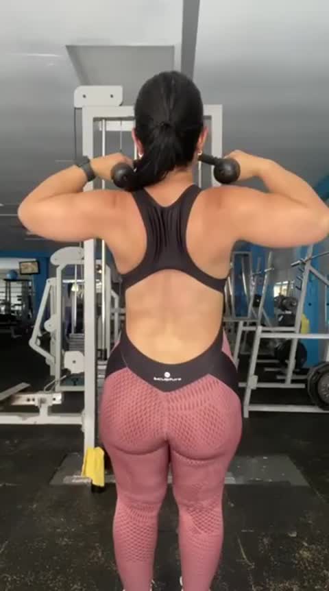 Do a routine with me and let's get hot