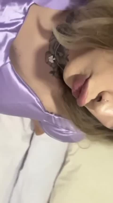 🔞Busty trans blonde arching her back 🍆 Join OF