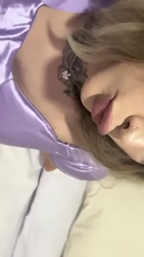 💦My blonde hair and soft body ready for you 🔥 Join OF